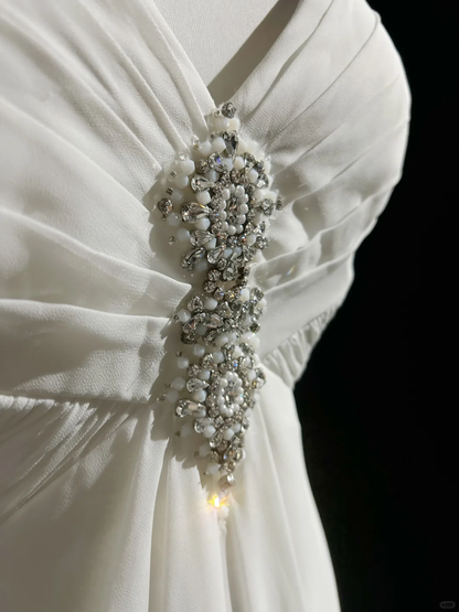 Moderne A-Linie Träger Silber Perlen Chiffon Langes weißes rückenfreies Brautkleid Elegante Brautkleider DH657