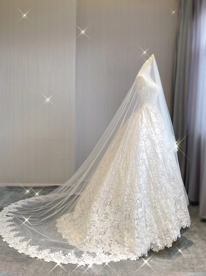 Extravagant Ball Gown Strapless White Lace Long Wedding Dresses Elegant Bridal Gowns DH680