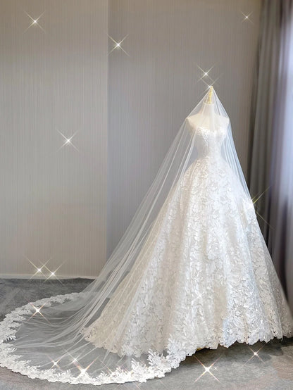 Extravagant Ball Gown Strapless White Lace Long Wedding Dresses Elegant Bridal Gowns DH680