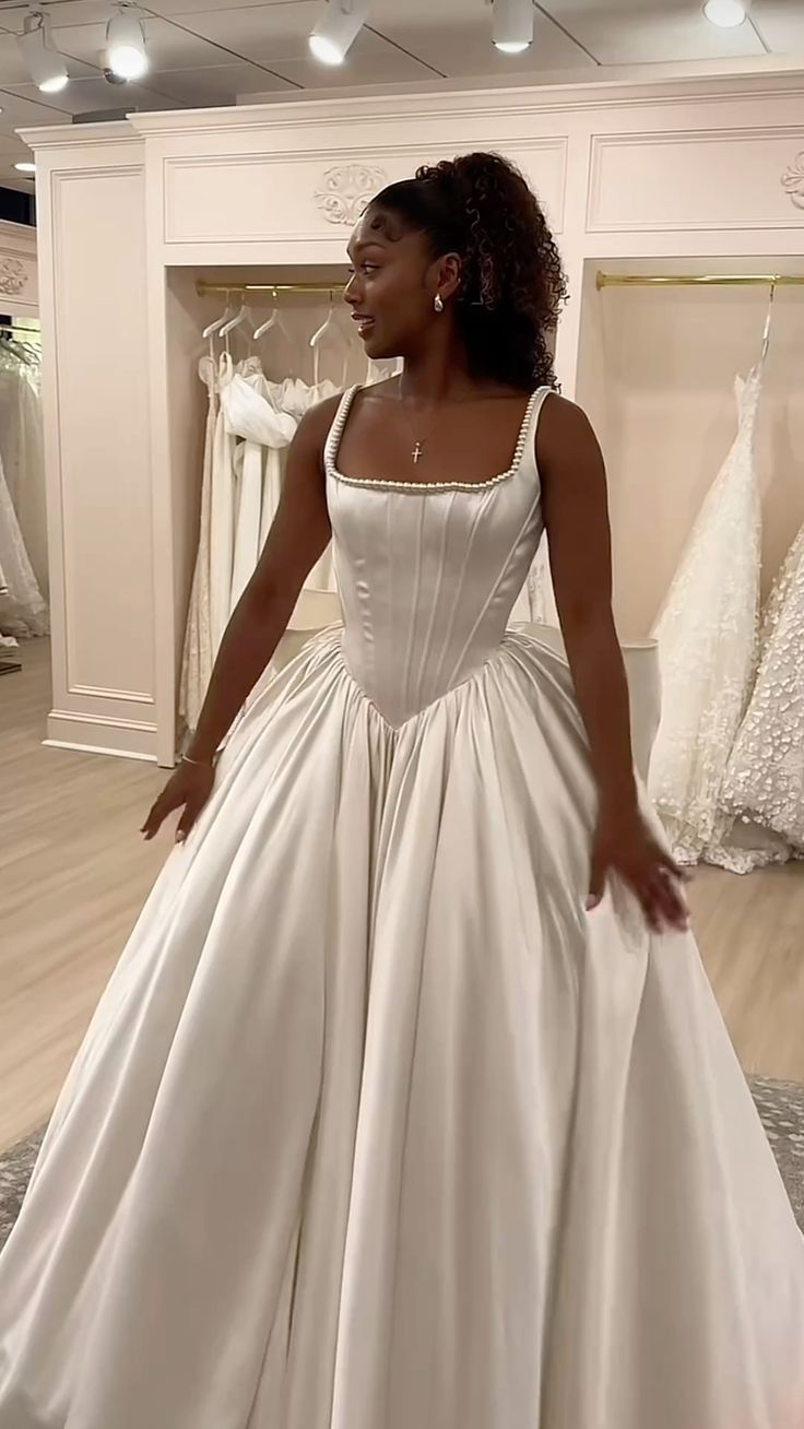 Classic Bridal Gown Ball Gown Square Neck Sleeveless Satin White Wedding Dresses Minimalist Bridal Gowns DH739