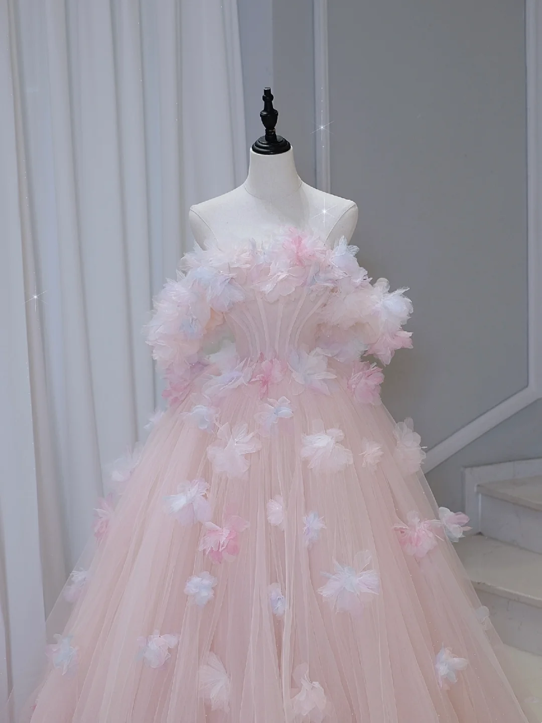 Hübsches Ballkleid aus der Schulter rosa Tüll lange Quinceanera Kleid formale Kleider Vestido de 15 Anos Sweet 16 Kleid DH884