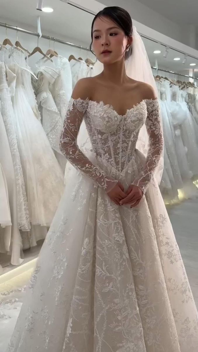 Robe de mariée intemporelle, robe de bal, épaules dénudées, dentelle blanche, manches longues, robes de mariée élégantes DH952