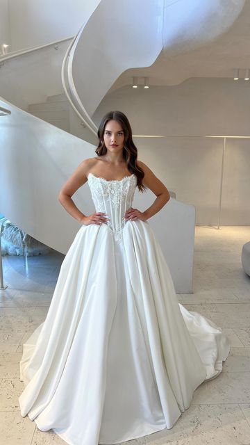 Prinzessin Brautkleid Ballkleid Trägerlos Ärmellos Spitze Weiß Brautkleider Hübsche Brautkleider DH966
