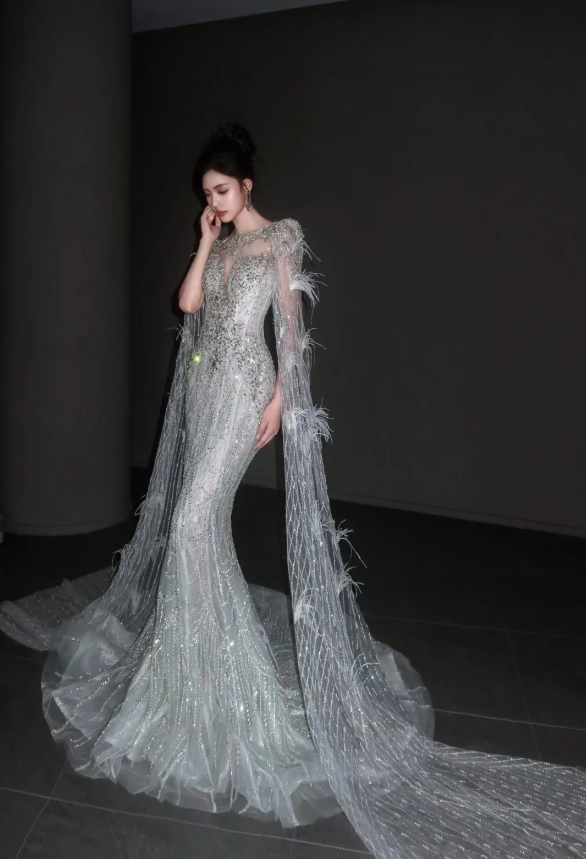 Luxury Mermaid Long Wedding Dresses Tulle Rhinstones Bridal Gowns Sleeveless Bridal Dresses DP04190