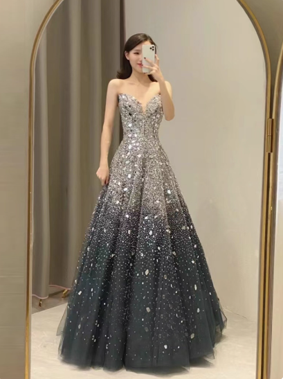 Süßes Ballkleid Spaghettiträger Silbergrau Mini Kurzes Formales Homecoming-Kleid Party Kurzes Ballkleid Hoco Kleider DH2684