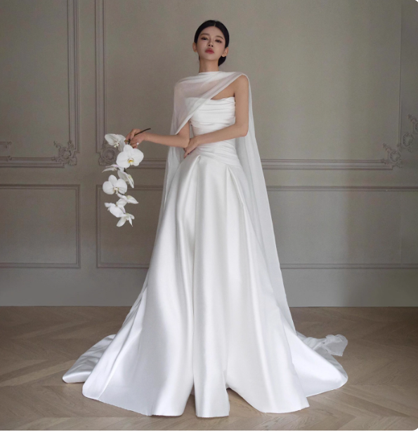 Glam Strapless A-Line Long Wedding Dresses Satin White Bridal Gowns Sleeveless Bridal Dresses DP04301