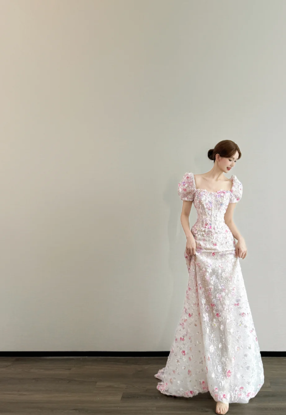 Cute Square Neck Sheath Long Wedding Dresses Applique Tulle White Bridal Gowns Short Sleeves Bridal Dresses DP04304