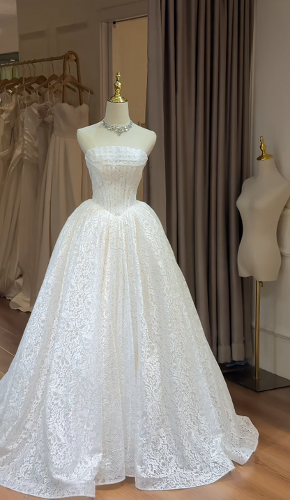 Timeless Strapless Ball Gown Lace Long Wedding Dresses Appliques White Bridal Gowns Sleeveless Bridal DressesDP04307