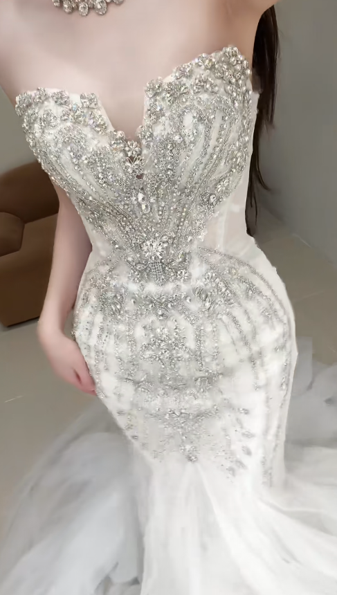 Timeless Strapless Mermaid Tulle Long Wedding Dresses Beaded White Bridal Gowns Sleeveless Bridal Dresses DP04309