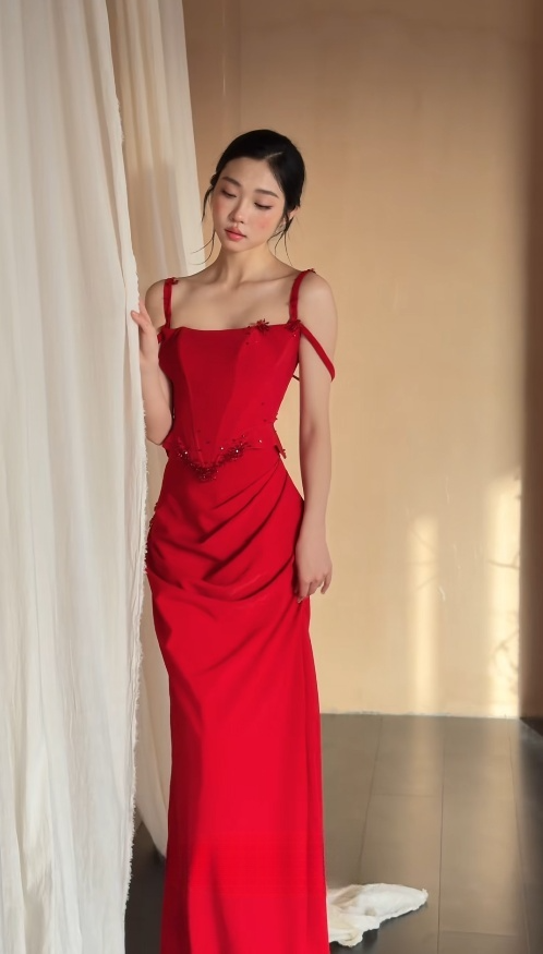 Süßes Ballkleid Spaghettiträger Silbergrau Mini Kurzes Formales Homecoming-Kleid Party Kurzes Ballkleid Hoco Kleider DH2684