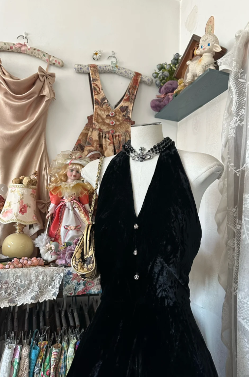 Black Sexy A-Line Long Prom Dresses Velvet V-neck Evening Dresses Sleeveless Birthday Dresses DP04388