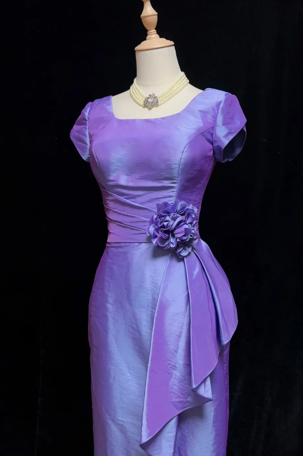 Glam Purple Sheath Short Evening Dresses Satin Short Sleeves Mother of Bride Dresses DP04401