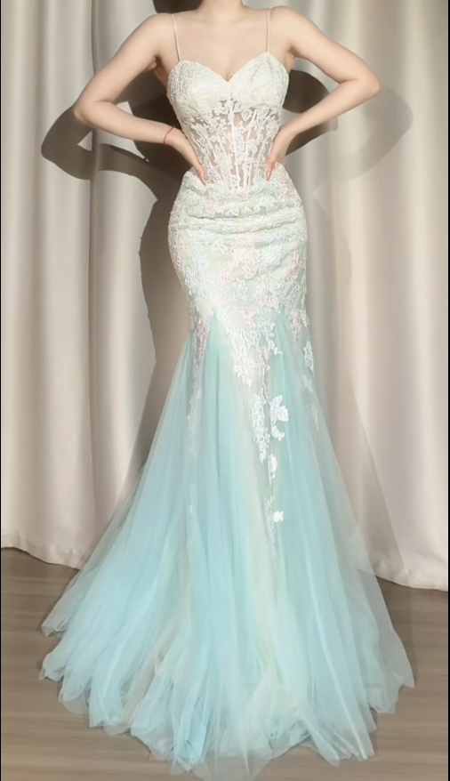 Süßes Ballkleid Spaghettiträger Silbergrau Mini Kurzes Formales Homecoming-Kleid Party Kurzes Ballkleid Hoco Kleider DH2684