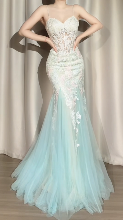 Süßes Ballkleid Spaghettiträger Silbergrau Mini Kurzes Formales Homecoming-Kleid Party Kurzes Ballkleid Hoco Kleider DH2684