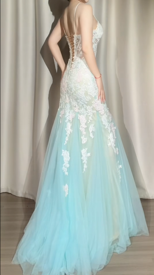 Süßes Ballkleid Spaghettiträger Silbergrau Mini Kurzes Formales Homecoming-Kleid Party Kurzes Ballkleid Hoco Kleider DH2684