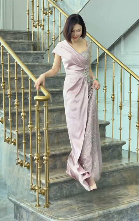 Elegant Sheath Dusty Pink Mother of Bride Dress Sequins Sleevless Evening Dresses DP04473