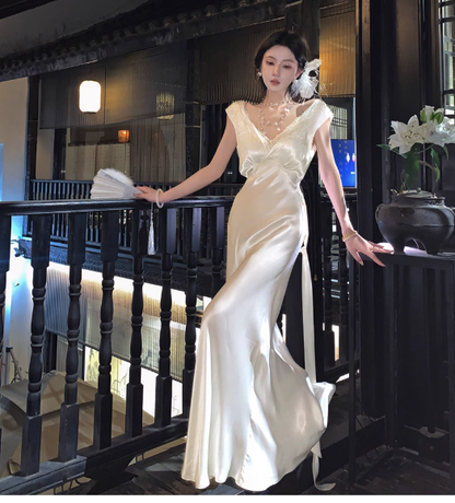 Sexy Sheath White Long Prom Dresses Satin V-Neck Evening Dresses Sleeveless Wedding Guest Dresses DP04497