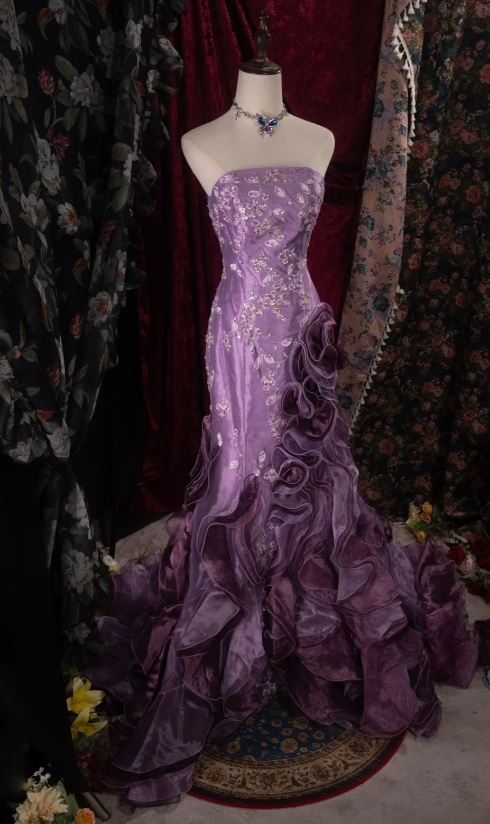 Elegant Sheath Evening Dresses Strapless Purple Long Prom Dresses Beaded Satin Sleeveless Brithday Dresses   DP04578