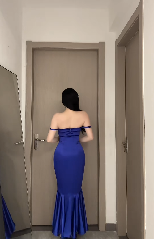 Gorgeous Royal Blue Long Prom Dresses Spaghetti Straps Mermaid Birthday Dresses Satin Sleeveless Evening Gowns DP04741