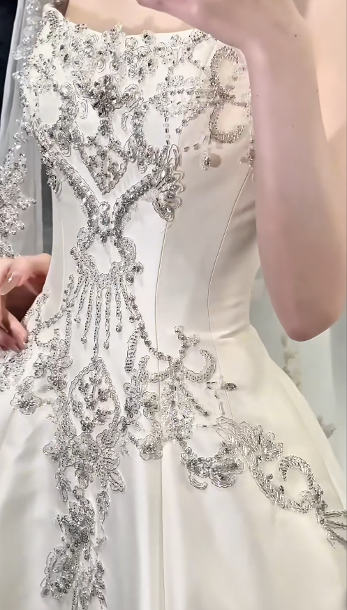 Timeless A-Line Long Wedding Dress Beaded Satin Strapless Ivory Bridal Dress Sleeveless Bridal Gown DP04818