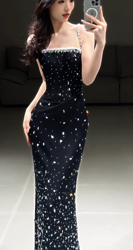 Chic Sheath Black Long Prom Dress Rhinstones Satin Spaghetti Straps Evening Dress Sleeveless Birthday Dress DP04851