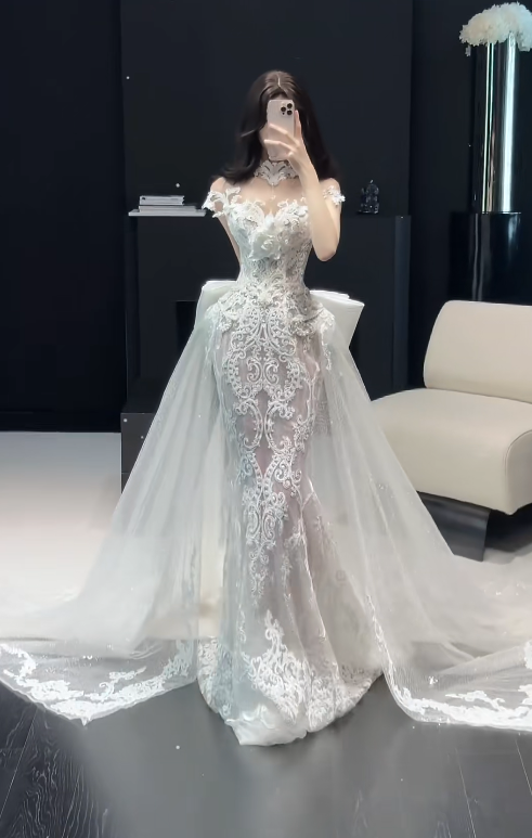 Gorgeous Mermaid White Long Wedding Dress Tulle Applique Bridal Dress Sleeveless Bridal Gown DP04870