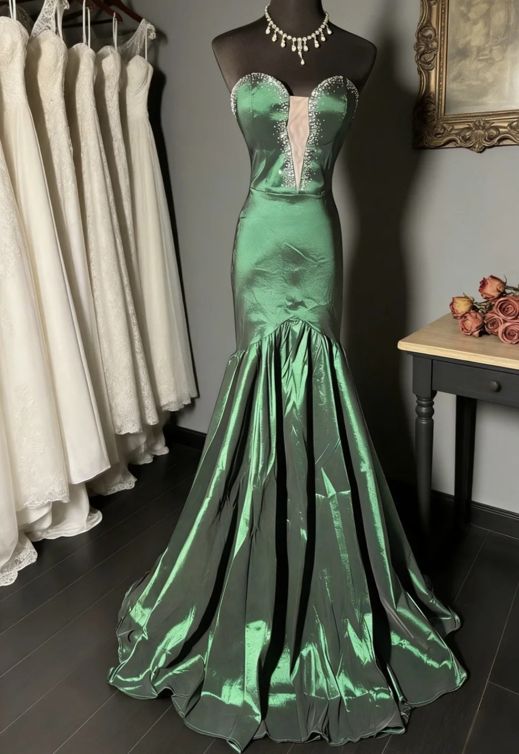 Elegant Green Long Prom Dress Satin Sweetheart Mermaid Sleeveless Evening Dress DP04878