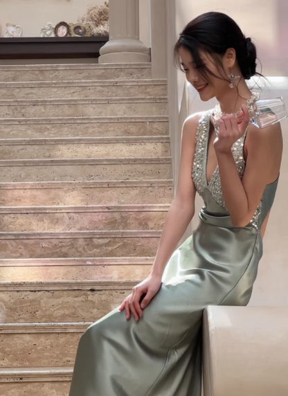 Chic Green Long Prom Dress Satin V-neck Party Dress Sheath Sleeveless Evening Dress DP04885