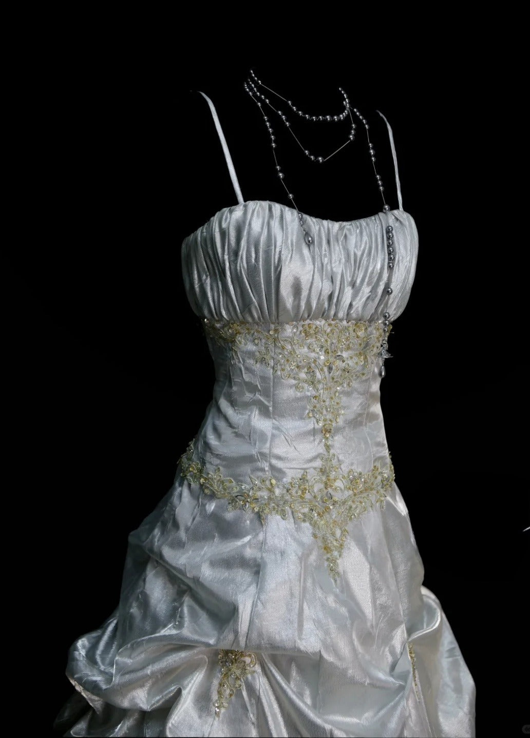 Elegant White Long Prom Dresses Beaded Satin Spaghetti Straps Sheath Evening Dress Sleeveless Birthday Dress DP04924