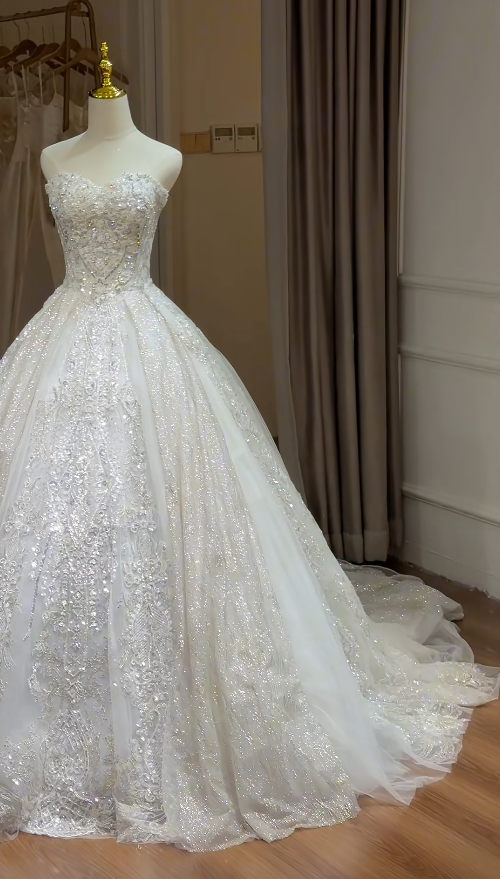 Timeless A-Line Long  Wedding Dress Strapless Beaded Tulle White Bridal Dress Sleeveless Bridal Gowns DP04945