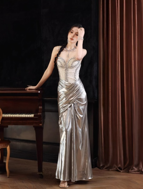 Süßes Ballkleid Spaghettiträger Silbergrau Mini Kurzes Formales Homecoming-Kleid Party Kurzes Ballkleid Hoco Kleider DH2684