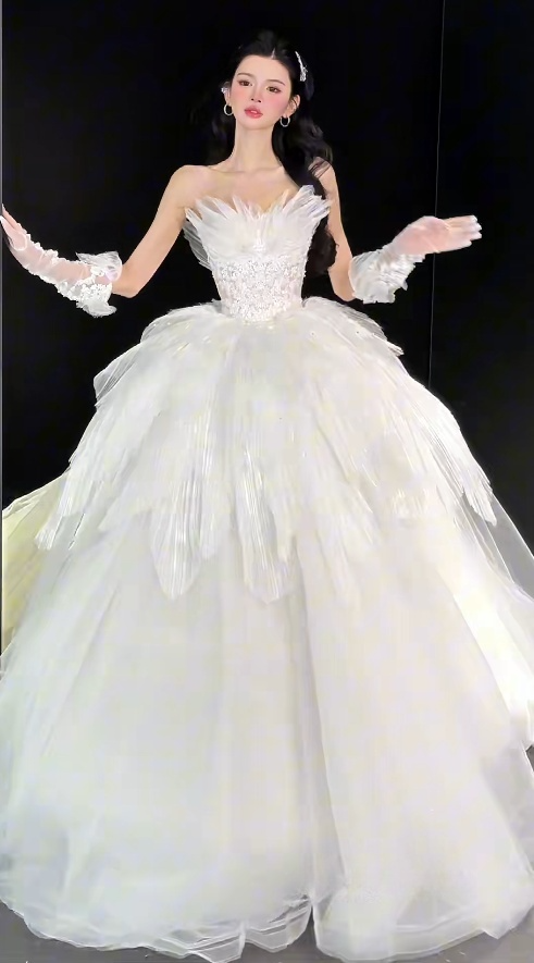 Elegant A-line White Long Wedding Dress Beaded Tulle Strapless Bridal Gowns Sleeveless Bridal Dress DP04978