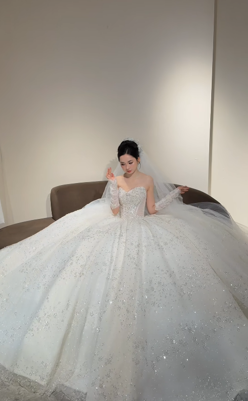 Elegant A-line White Long Wedding Dress Beaded Tulle Sweetheart Bridal Gowns Sleeveless Bridal Dress DP04979