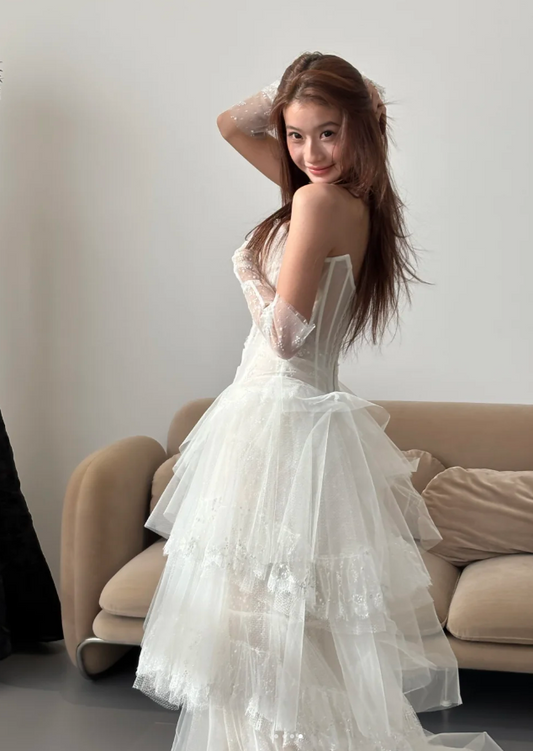 Chic Sheath White Long Wedding Dress Tulle Strapless Bridal Gowns Sleeveless Bridal Dress DP04980