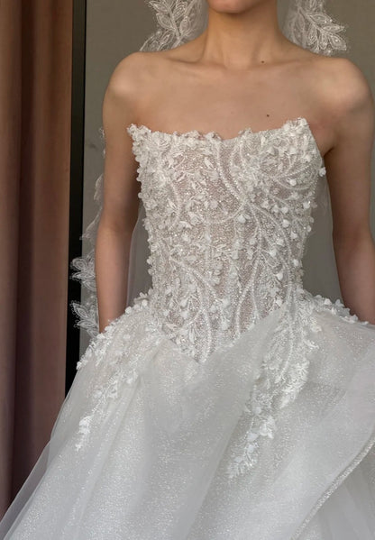 Elegant A-Line Long Wedding Dress Tulle Strapless  White Bridal Gown Sleeveless Beaded Bridal Dress DP05002