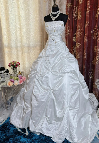 Elegant A-Line Long Wedding Dress Satin Strapless White Bridal Gown Sleeveless Beaded Bridal Dress DP05003