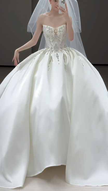 Timeless A-Line Long Wedding Dress Satin Strapless White Bridal Gown Sleeveless Bridal Dress DP05005