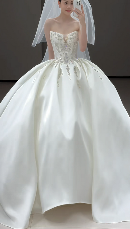 Timeless A-Line Long Wedding Dress Satin Strapless White Bridal Gown Sleeveless Bridal Dress DP05005