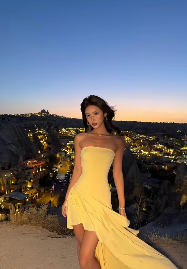 Chic Yellow Prom Dress Strapless Sheath Evening Dress Sleeveless Party Dress DP05012