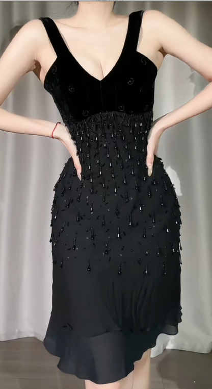 Chic Black Short Prom Dress Chiffon Beaded V-neck Sheath Evening Dress Sleeveless Party Dress DP05013