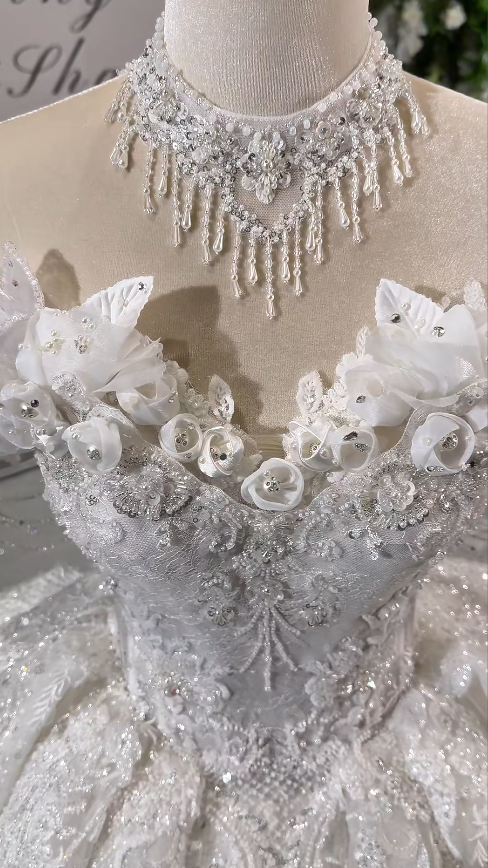 Timeless White Wedding Dress A-Line Off-shoulder Bridal Dress Tulle Applique Beaded Bridal Gown DP05054