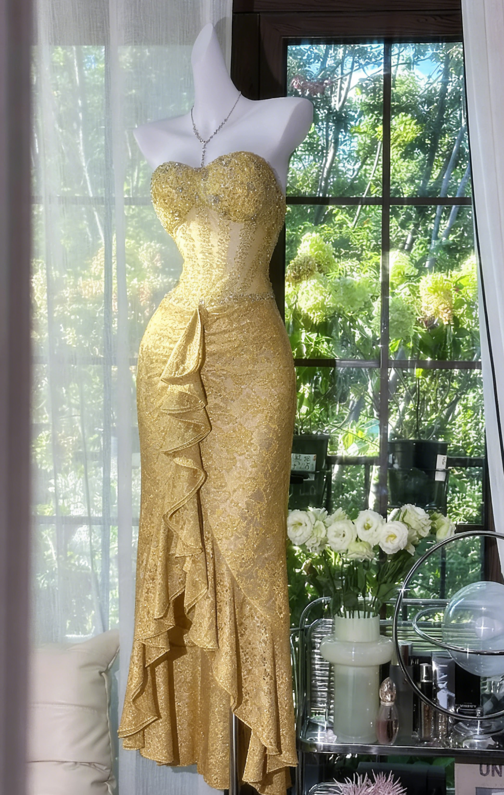 Chic Gold Prom Dress Sweetheart Sheath Evening Dress Beaded Lace Sleeveless Birthday Dress DP05065