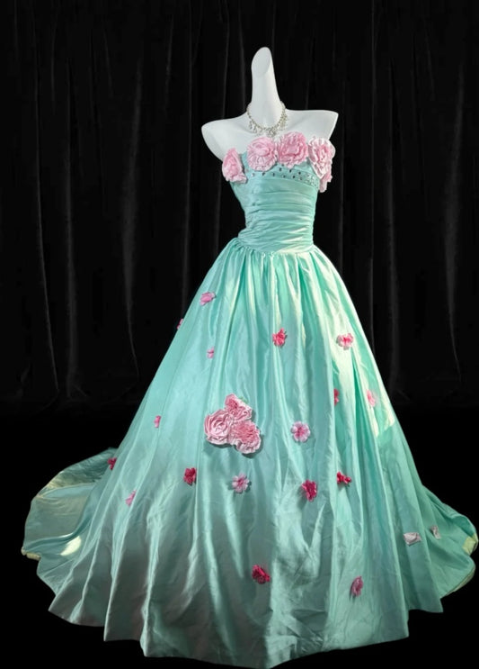 Elegantes blaues Ballkleid aus Satin, A-Linie, trägerlos, ärmellos, Geburtstagskleid DP05205