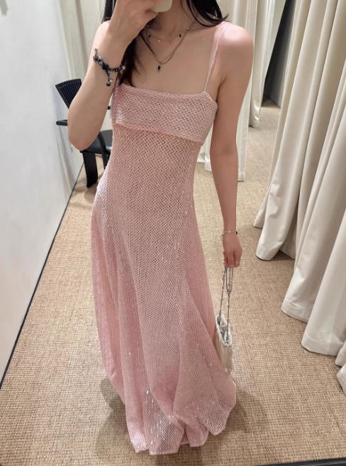 Elegantes rosa Tüll-Etuikleid mit Spaghettiträgern, ärmellos, ideal für den Abschlussball oder Geburtstag (DP05223)