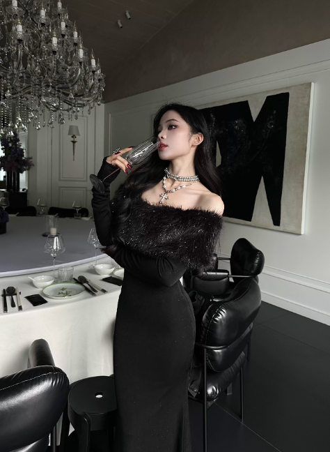 Robe de bal noire chic en satin, coupe sirène, épaules dénudées, manches courtes, robe d'anniversaire DP05228