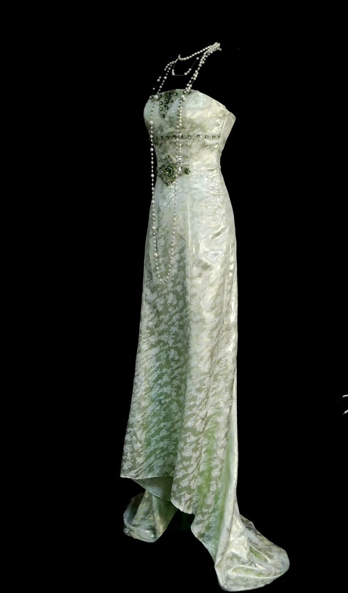 Elegantes grünes Ballkleid aus Satin, trägerlos, Etuikleid, ärmellos, Geburtstagskleid DP05243
