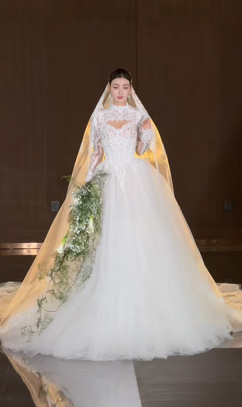 Timeless A-Line White Wedding Dress Tulle Appliques Sweetheart Bridal Dress Sleeveless Bridal Gown DP05254