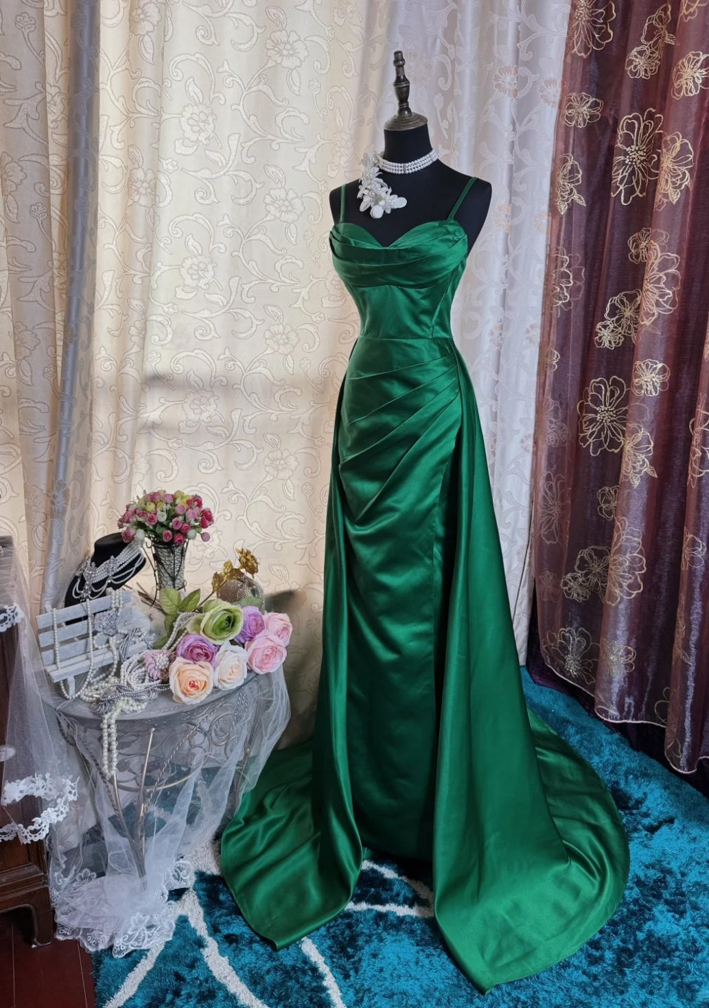 Robe de bal verte élégante à fines bretelles en satin, robe de soirée longue fourreau DP05283