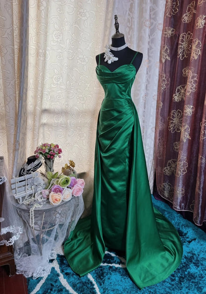 Robe de bal verte élégante à fines bretelles en satin, robe de soirée longue fourreau DP05283