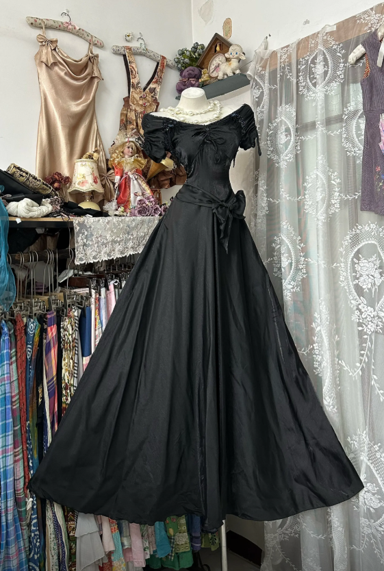Chic Off-shoulder A-Line Long Evening Dress Satin Black Prom Dress DP05291
